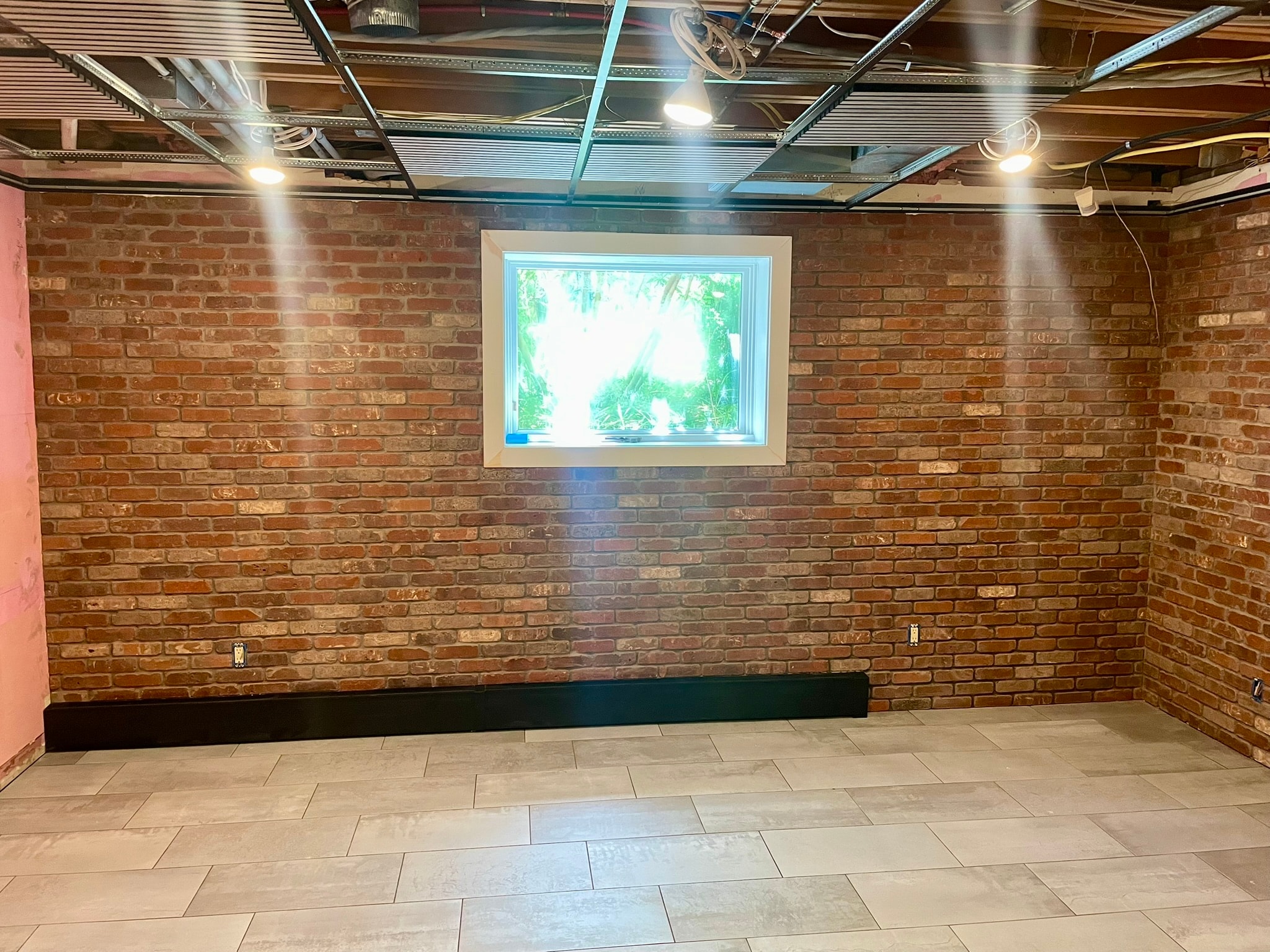 Kitchen subway tile backsplash