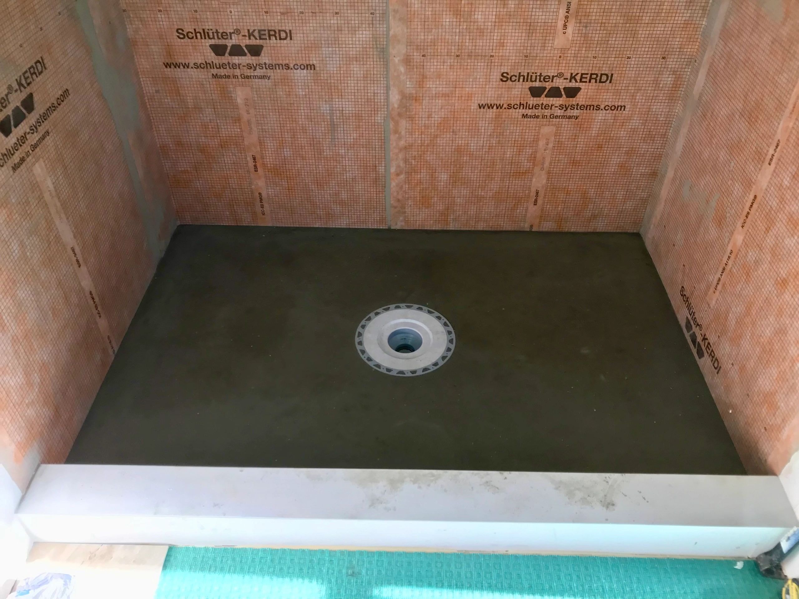 MCS Custom Tile — shower tile detail